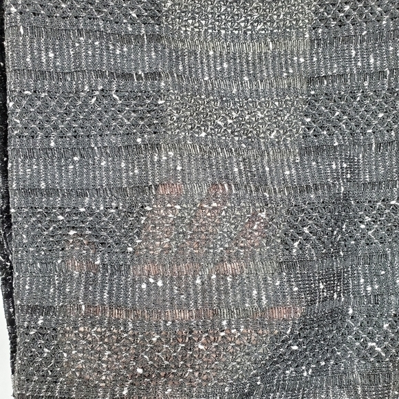 Entro sz M crocheted lace open back sweater - Picture 4 of 11